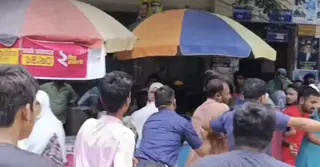 নারায়ণগঞ্জে আদালত প্রাঙ্গণে হত্যা মামলার আসামিকে গণপিটুনি